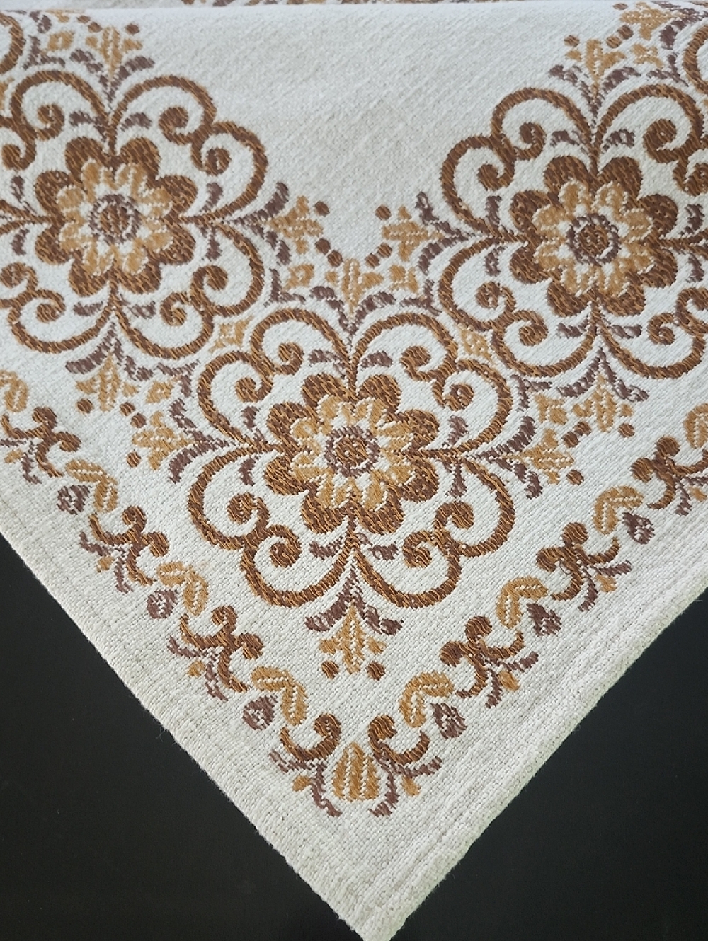 German Tablecloth - Picture 2 of 8